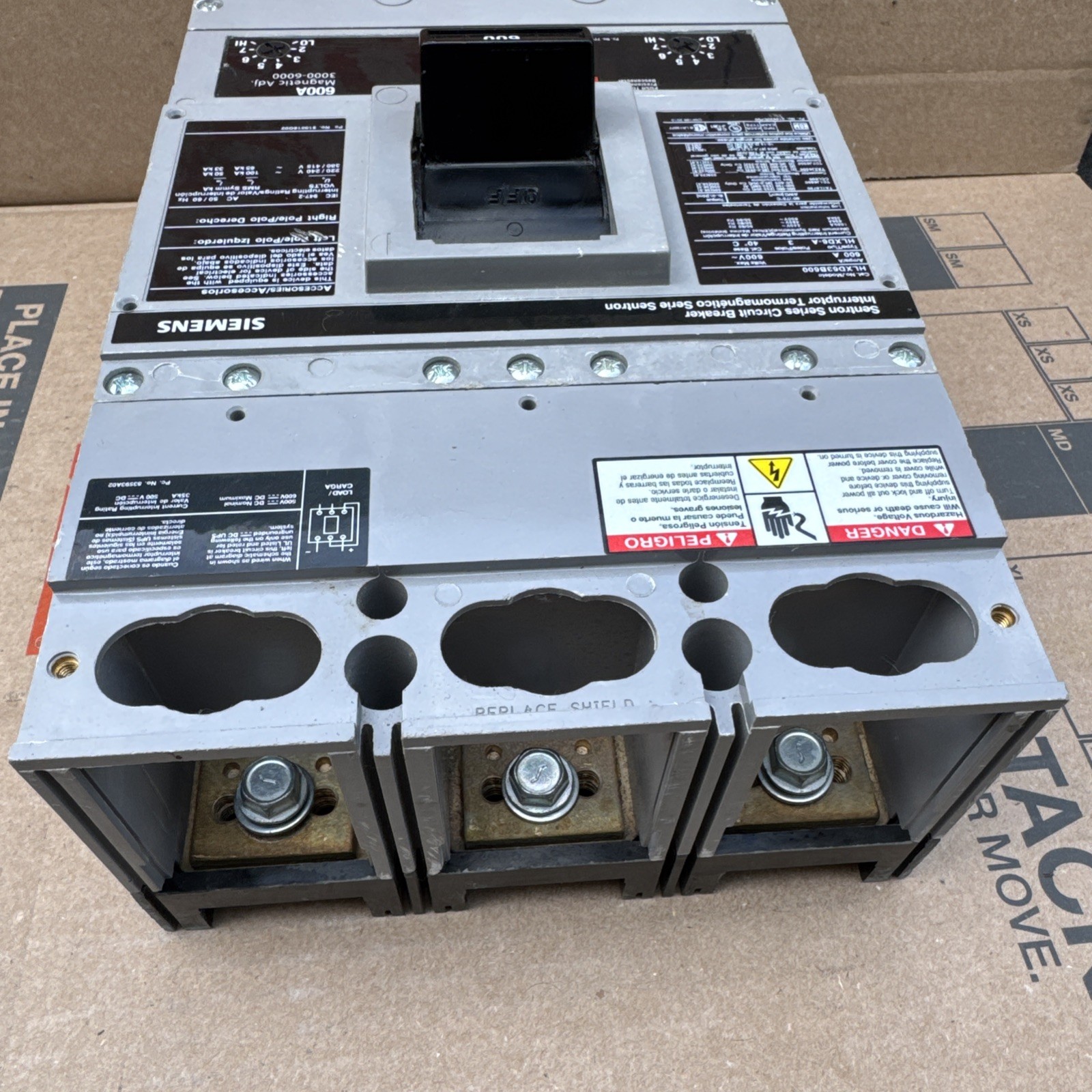 Siemens HLXD63B600 600 Amp 3 Pole 600v Circuit Breaker 3P 600A W/ 600A Trip