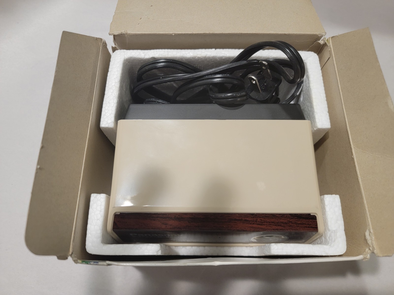 Vintage Panasonic KP-110 Auto Stop Electric Pencil Sharpener Beige With Orig Box