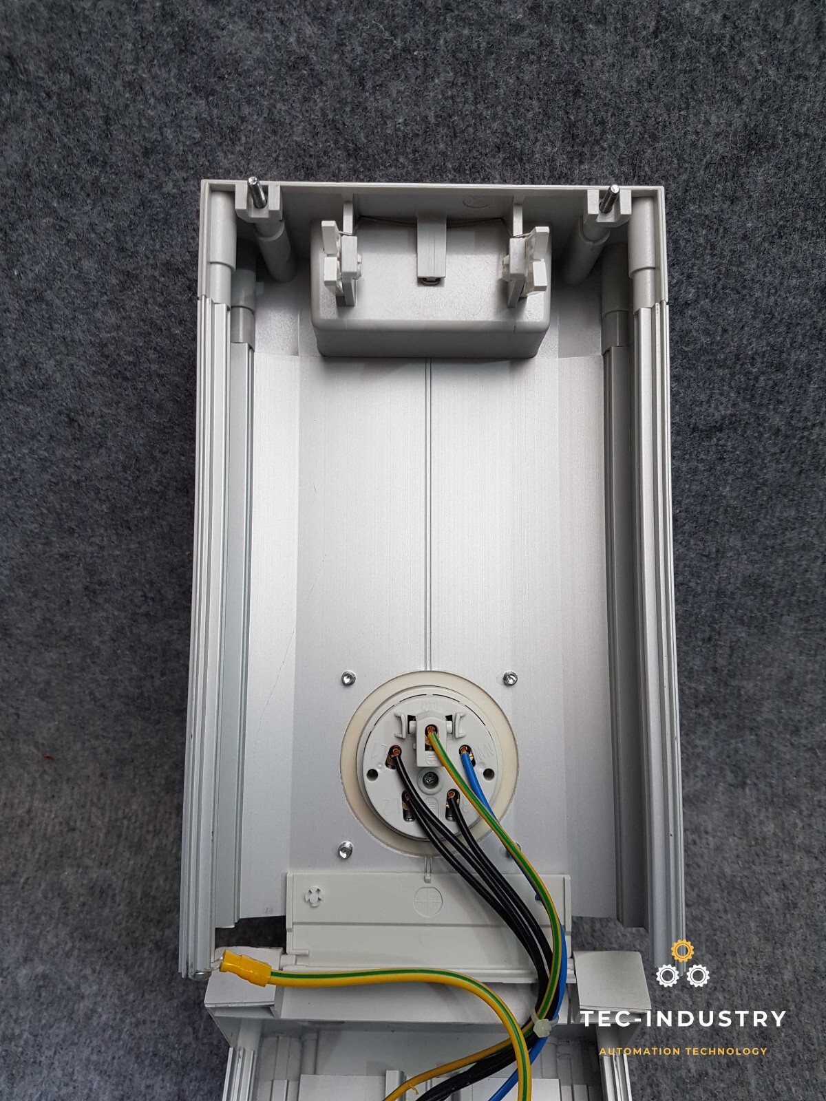 SIEMENS | BD01-AK2X/CEE165S14 | MENNEKES GGJ26 | OUTLET BOX