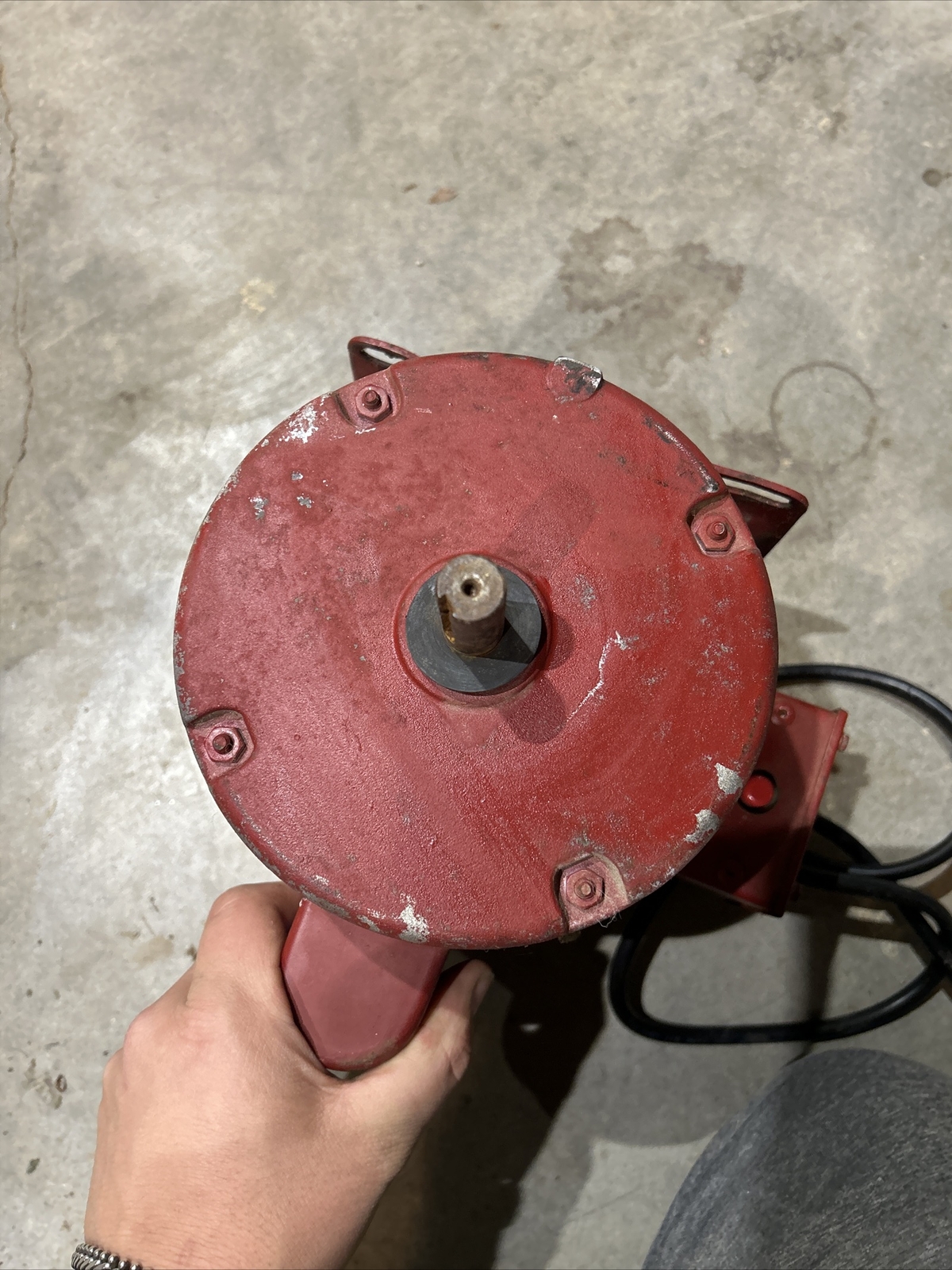 Leeson M6C17FB10L 1/0.75HP 115/208-230V 1725/800RPM 56FR 1PH 60HZ TEFC