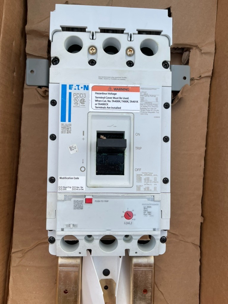 New Eaton BKD3G400 PDD33G0400TFAN 3P 400 Amp 240 Volt Main Circuit Breaker Kit