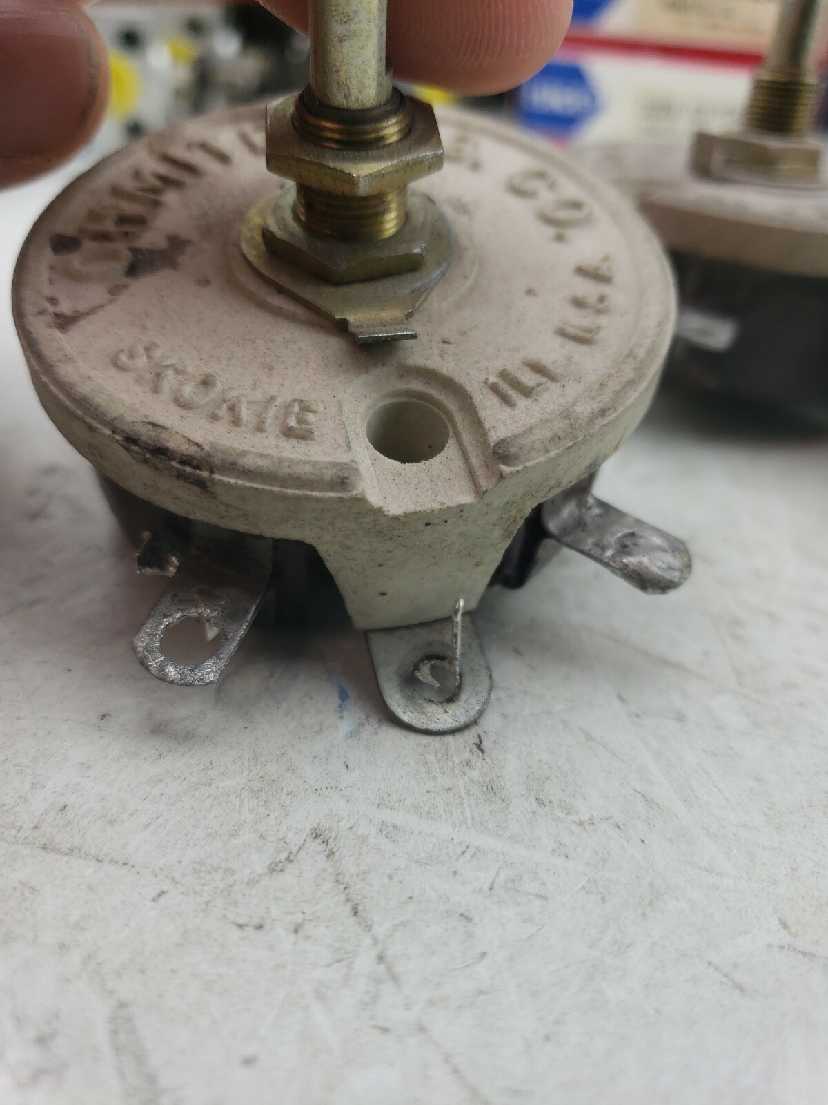 1pc, OHMITE 59819 1K0, .48A, 1000Ω Ceramic Rheostat (4B5)