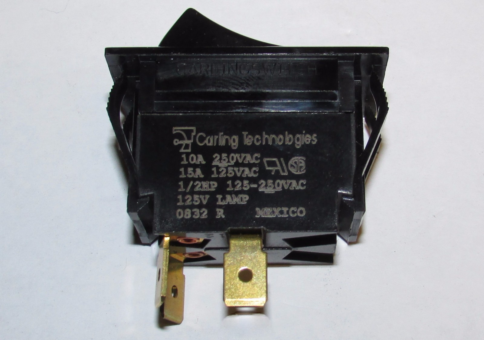 CARLING SWITCH LTILA51 6S BL CL WBL 125N 0832 125-250 VAC Lighted Rocker Switch