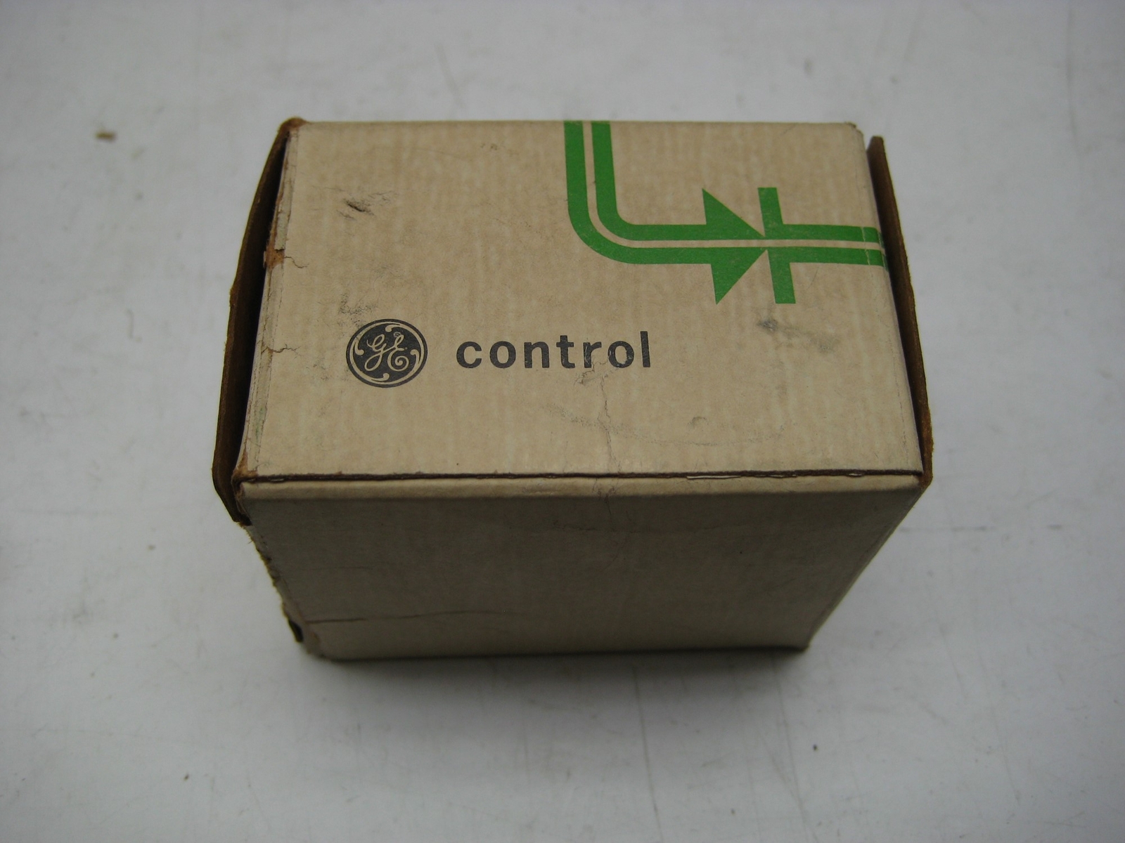 GENERAL ELECTRIC CR103C4112 SQUARE LIGHT NSMP 121421