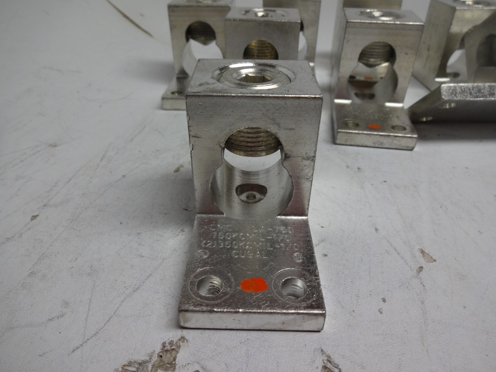 Lot of 10 CMC LA-750 750KCMIL-1/0 (2) 350KCMIL-1/0 CU9AL Mechanical Lugs