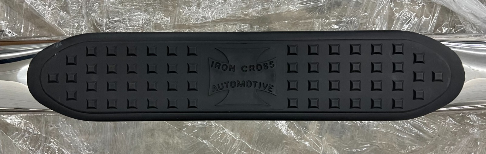 IRON CROSS 4″TUBE STEPS 42-526 COMPATIBLE WITH 2004-2013 CHEVROLET 1500 CREW CAB