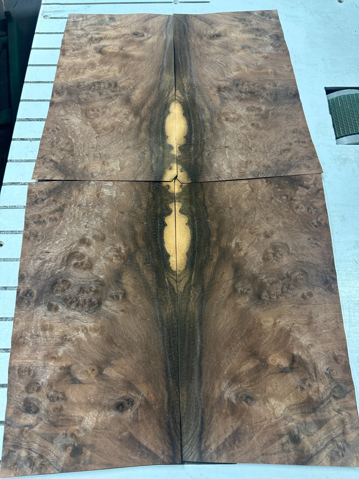 Walnut Burl Raw Wood Veneer 2 sheets 17» x 10» 916O