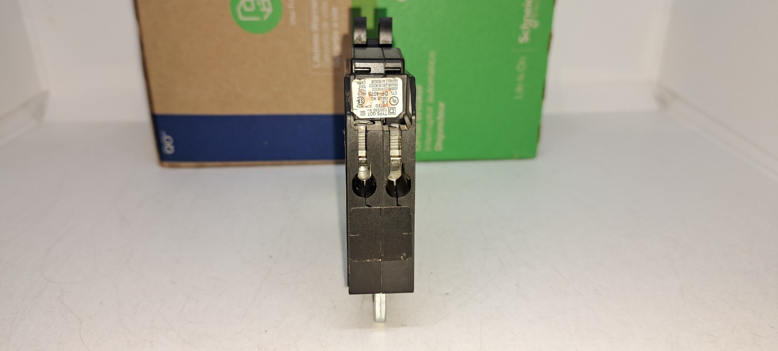 Square D QOT1515 Tandem Twin 15 Amp Mini Circuit Breaker with hook NEW