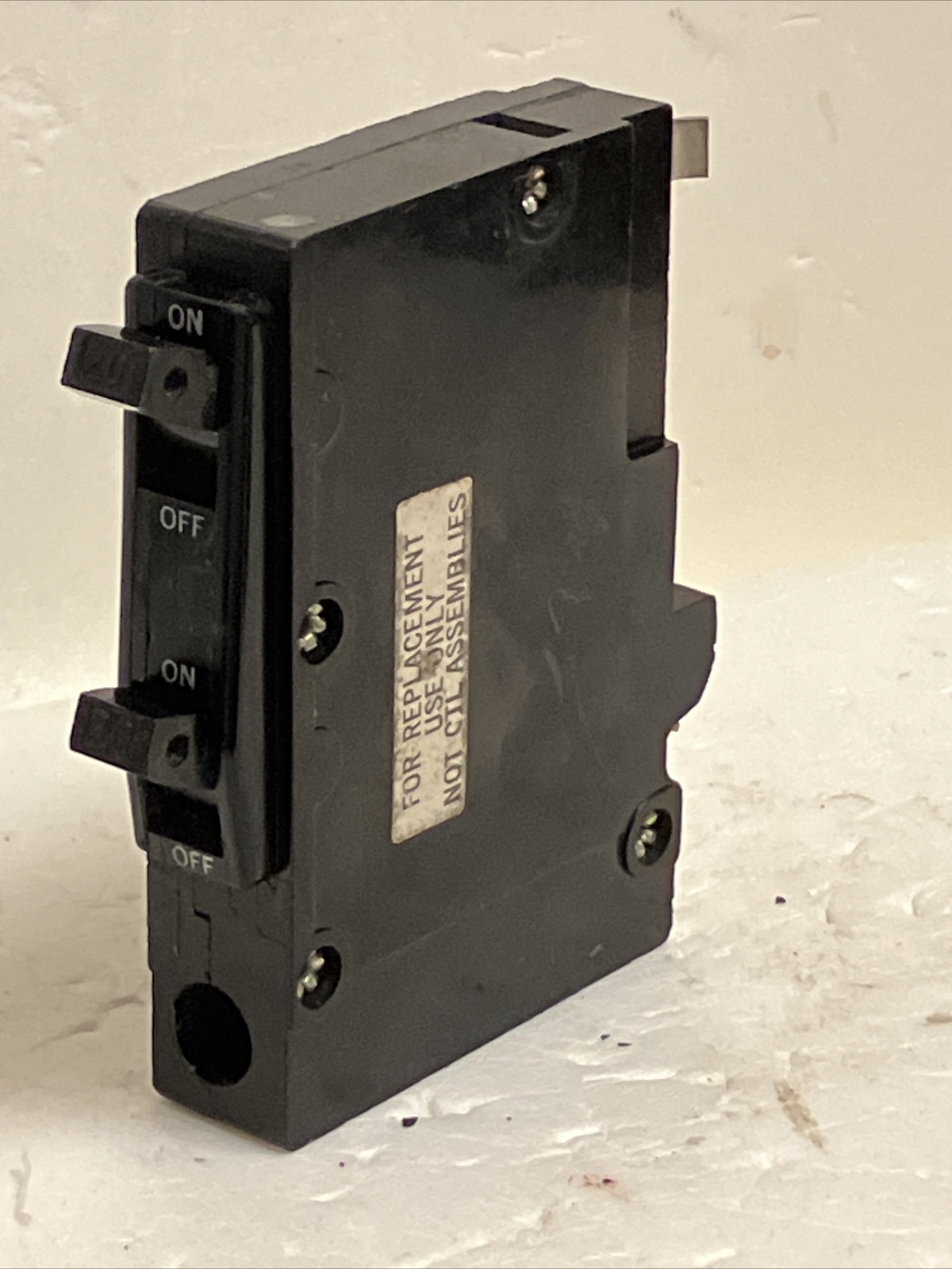 Square D QOT2020 20 Amp 1 Pole Piggyback Tandem CLIP QO2020 clamp connect