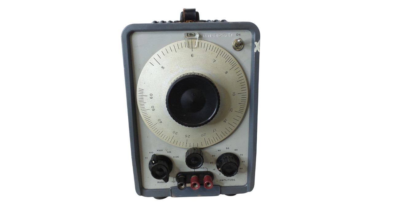 HP 200CD 5 Hz – 600 kHz Vintage Wide Range Oscillator – Free Shipping