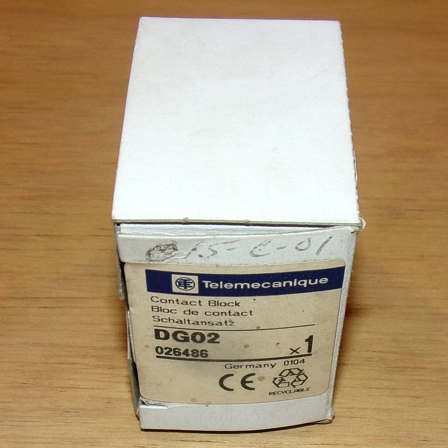 Telemecanique Square D Contact Block 9001 DG02 SER. B