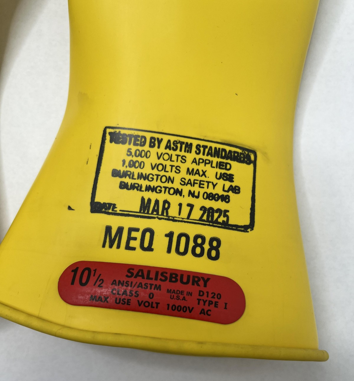 Salisbury D120 Class 0 1000V Rubber Insulating Gloves 10-1/2 Yellow USA Pair