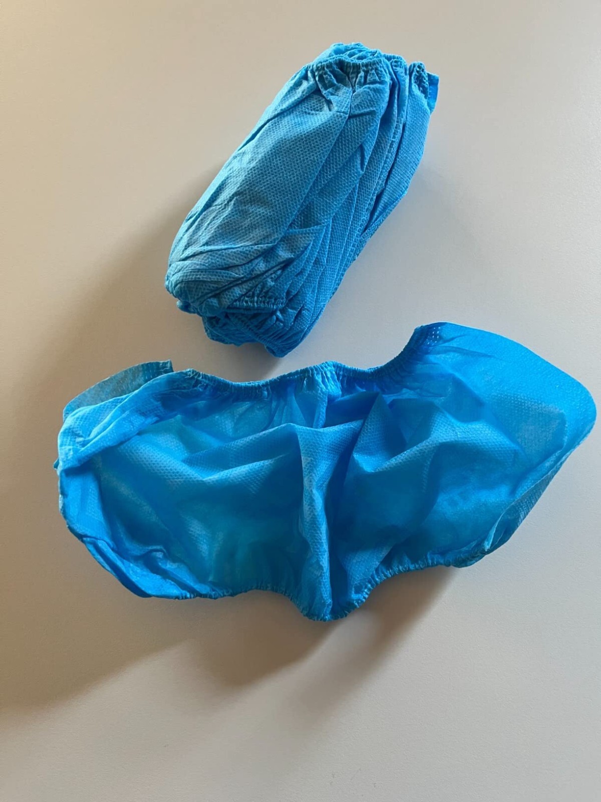 100Pcs Non-woven Disposable Shoe Covers Non-Slip Resistant Dust proof ONE SIZE