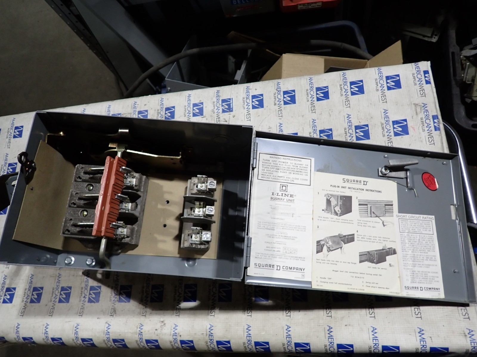 Square D PQ3603G 30 amp 600v 3p 3w Fused Busway Switch Bus Plug BP604