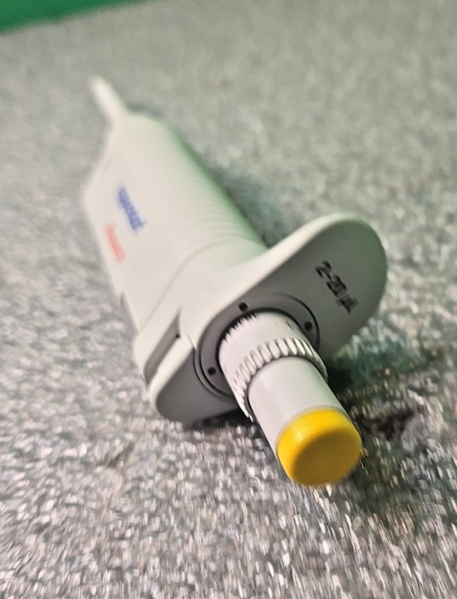 EPPENDORF RESEARCH 2 – 20 uL SINGLE CHANNEL PIPETTE – Fully AUTOCLAVABLE