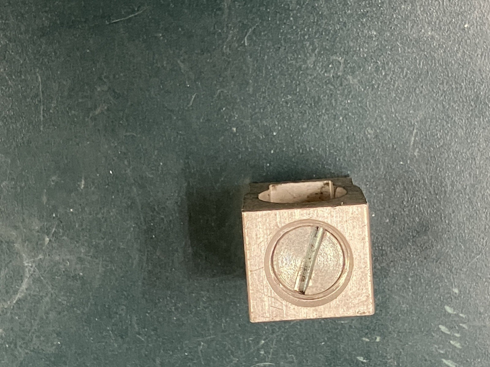The listing is for:(1)Add on 2/0 Neutral Lug-A