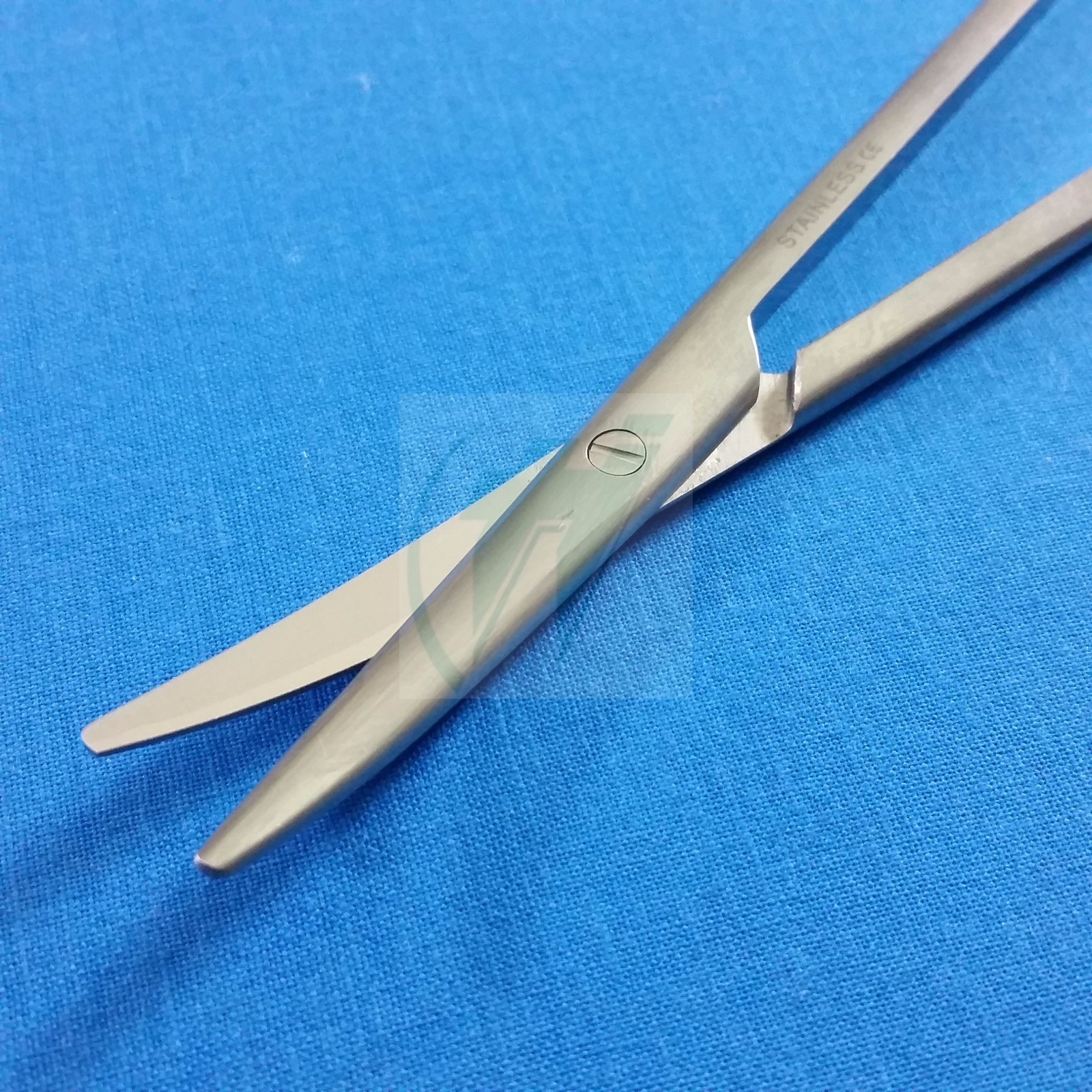 GOLD HANDLE PREMIUM QUALITY METZENBAUM DISSECTING SCISSORS 7″ CURVED BLUNT