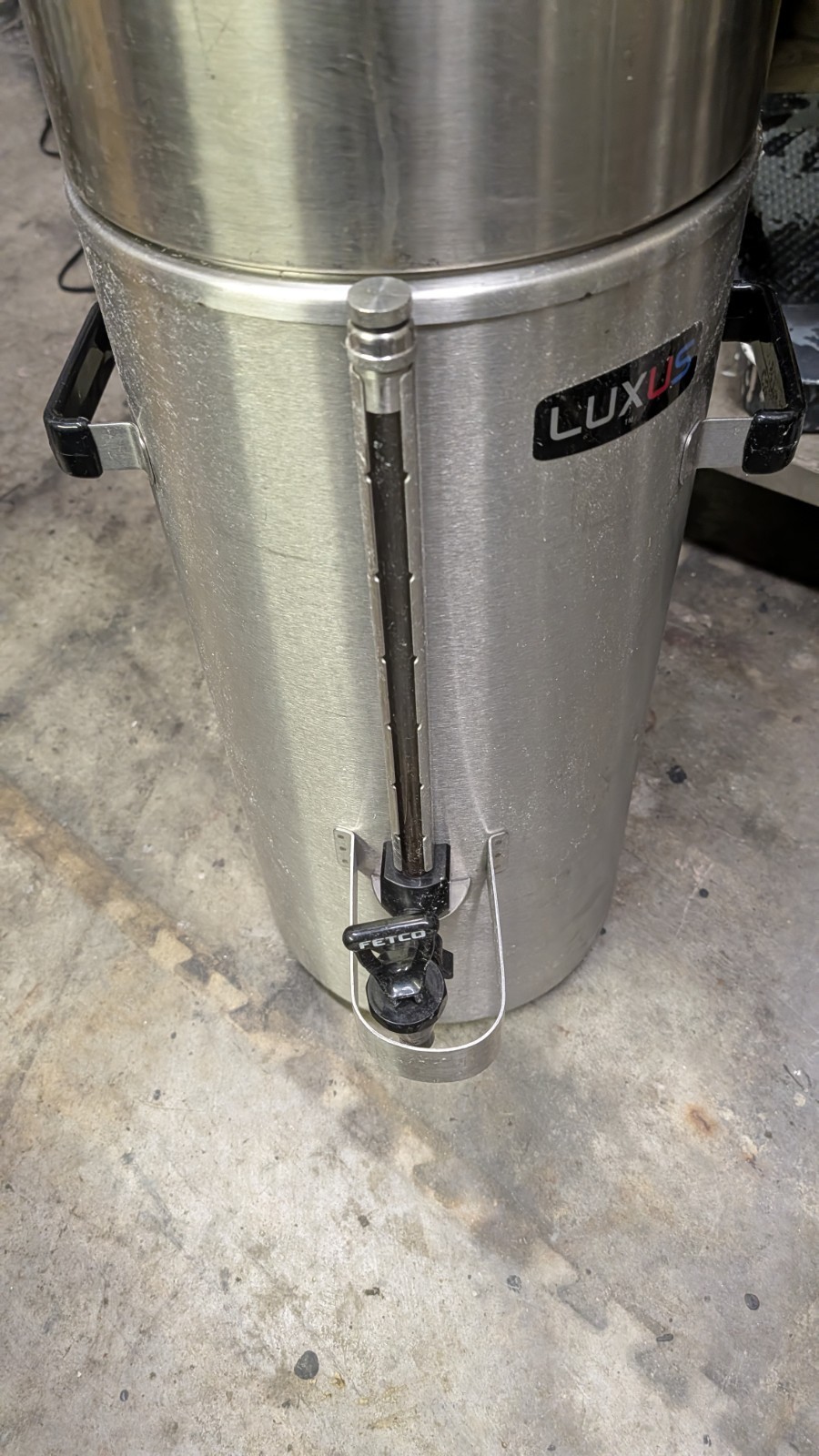 Fetco TPD-30 Luxus 3 Gal Coffee Dispenser. Free Shipping for Most!!