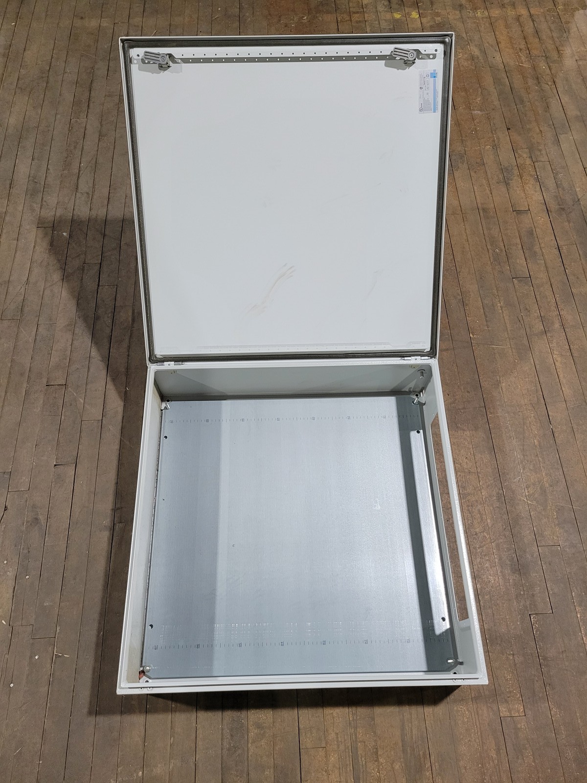 Rittal AE 1077 Enclosure Type 4 ISO 9001/14001 RoHS Compliant Box