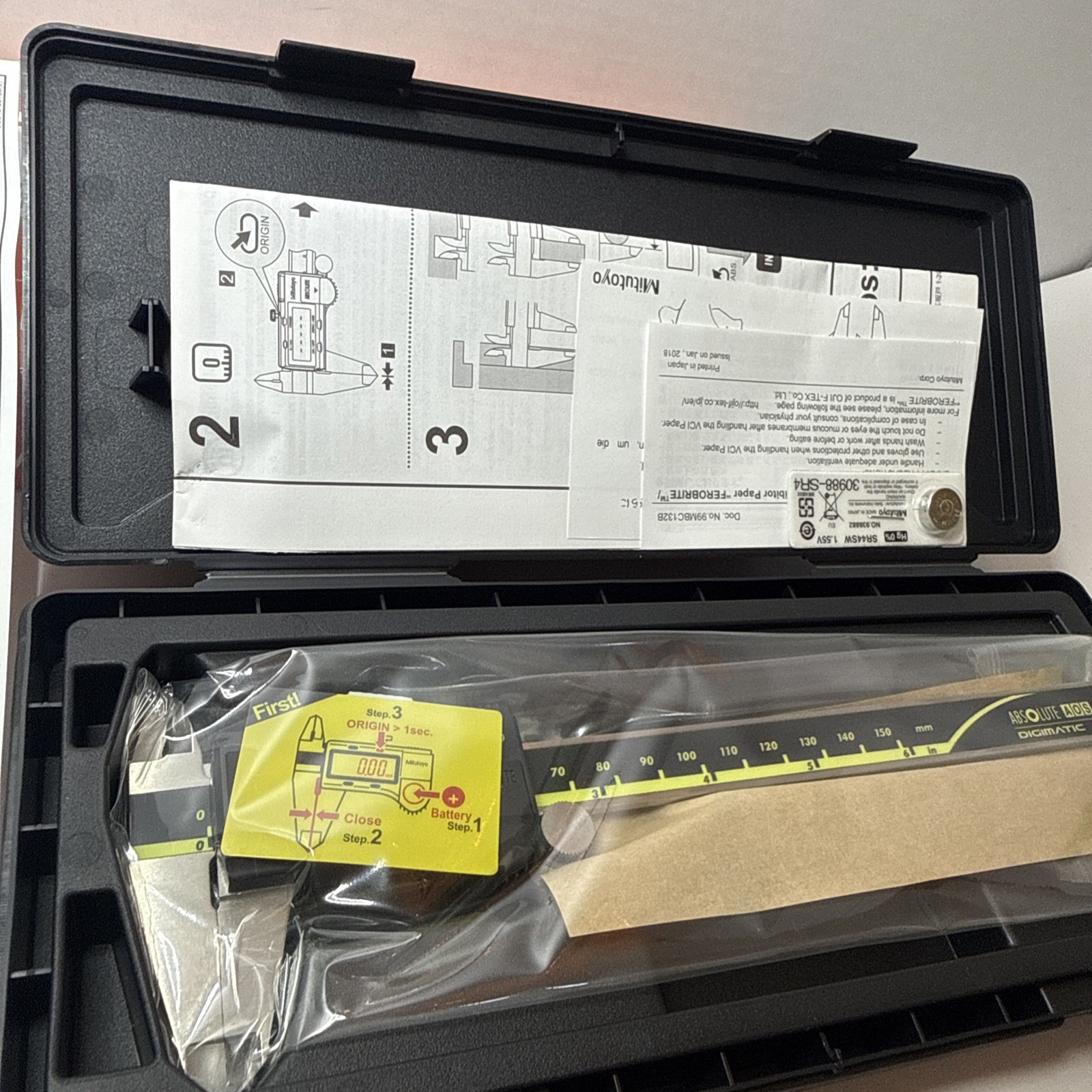 Mitutoyo 500-196-30 Absolute Digimatic Caliper, 0-6″ / 0-150mm