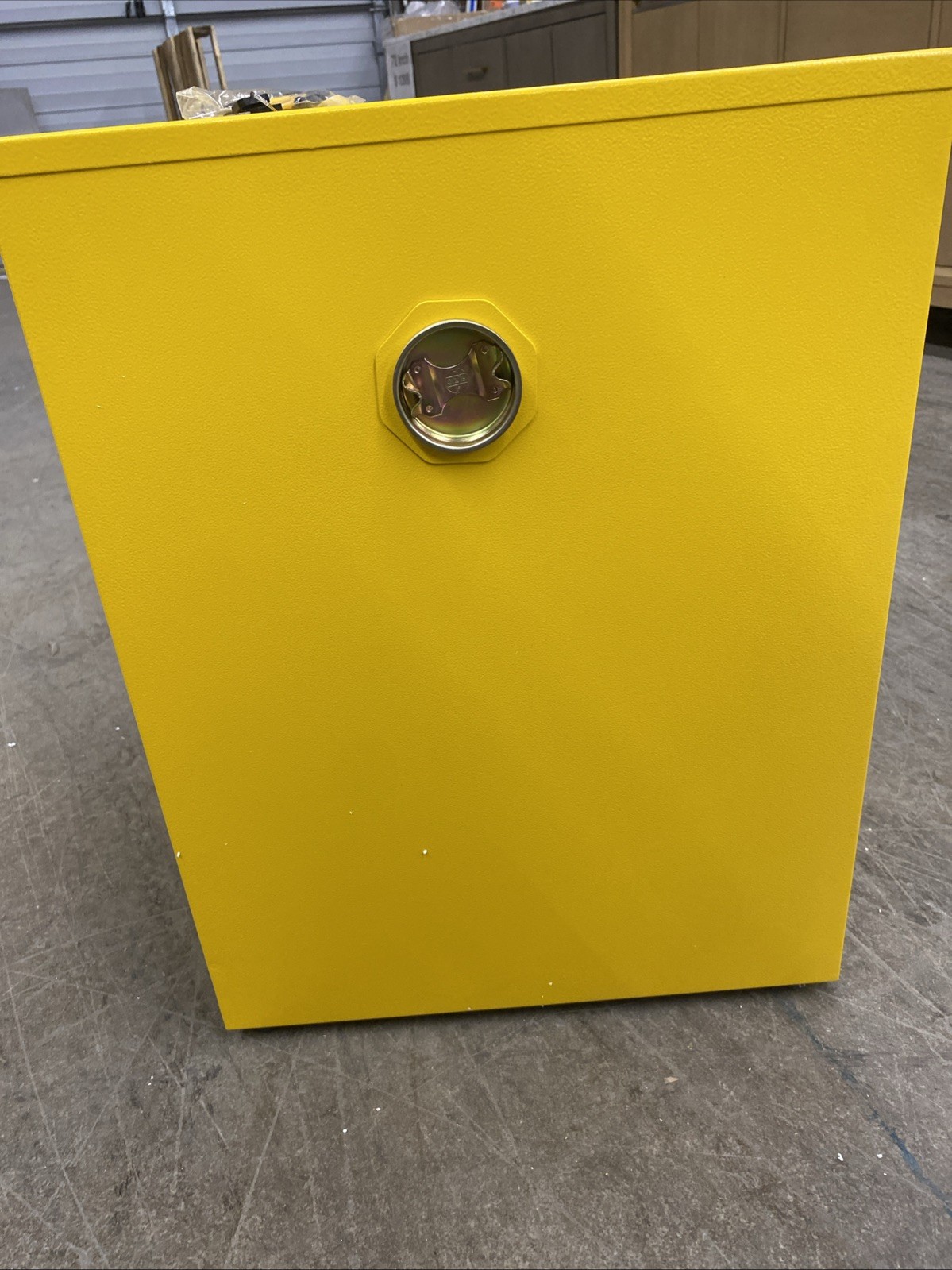 VEVOR 12-Gal Flammable Safety Cabinet SS-559 Yellow Fireproof Storage
