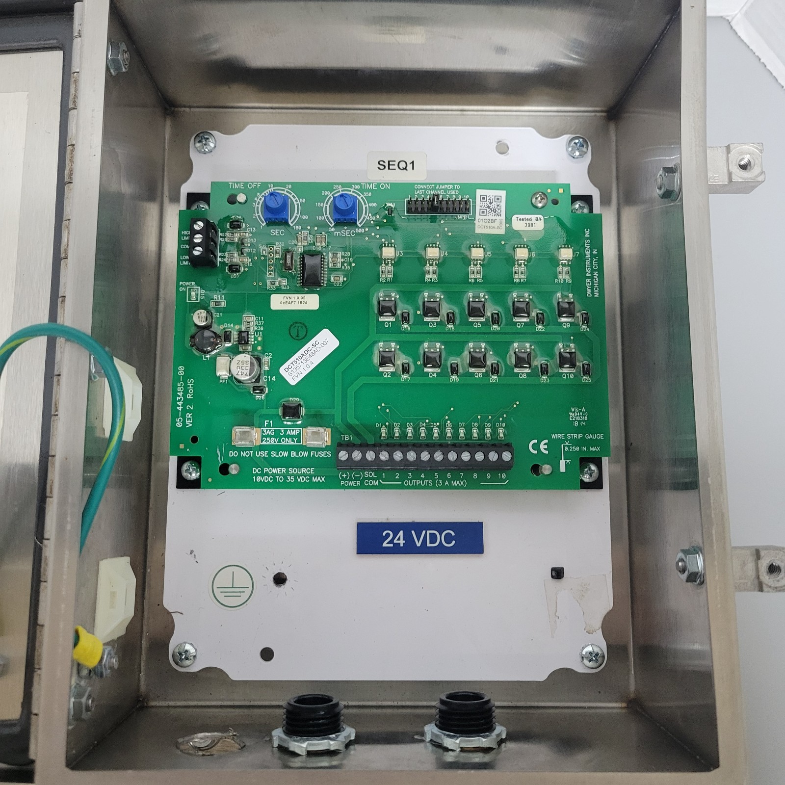 Dwyer DCT510ADC-SC Timer Control w/Saginaw SCE-1008CHNFSS Enclosure Assy (R32)