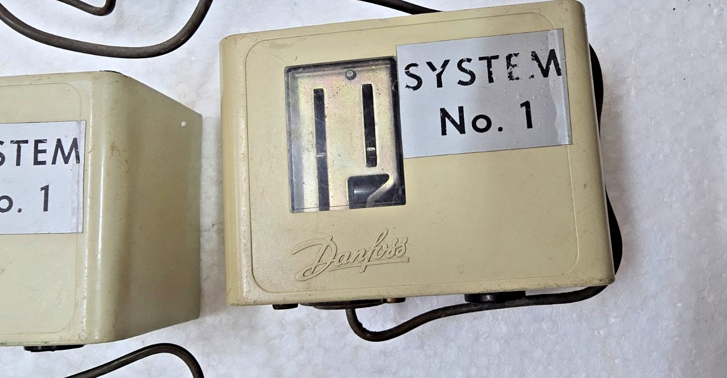 KP77 Pressure Control Danfoss Denmark USED LOT OF 5 pc KP 77