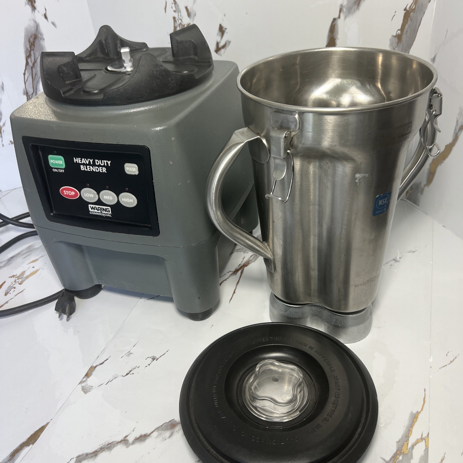 Waring CB 15 Heavy Duty One Gallon 3.75HP 3-Speed Commercial Blender