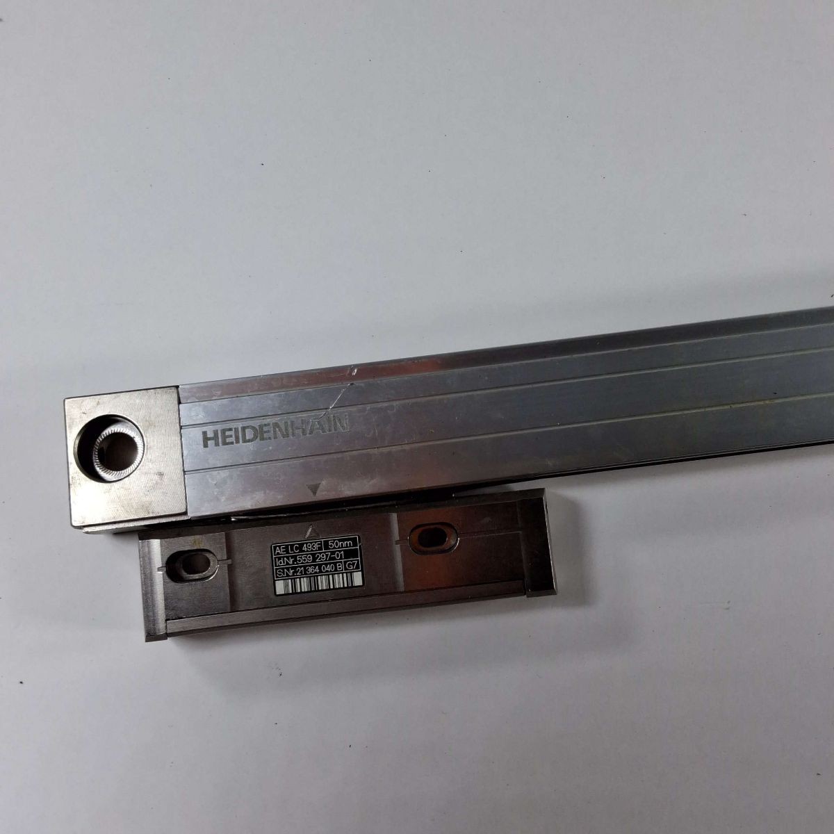 557 644 Y AXIS SCALE HEIDENHAIN LC493F ML370 50NM CHARMILLES – USED-TESTED