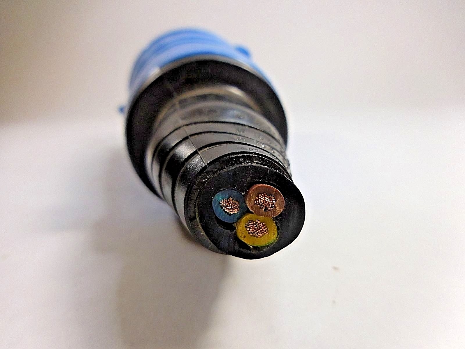 Interpower 84332201 32A-6h/200/250V 2P+ 30A/250VAC Connector (Set of 2)