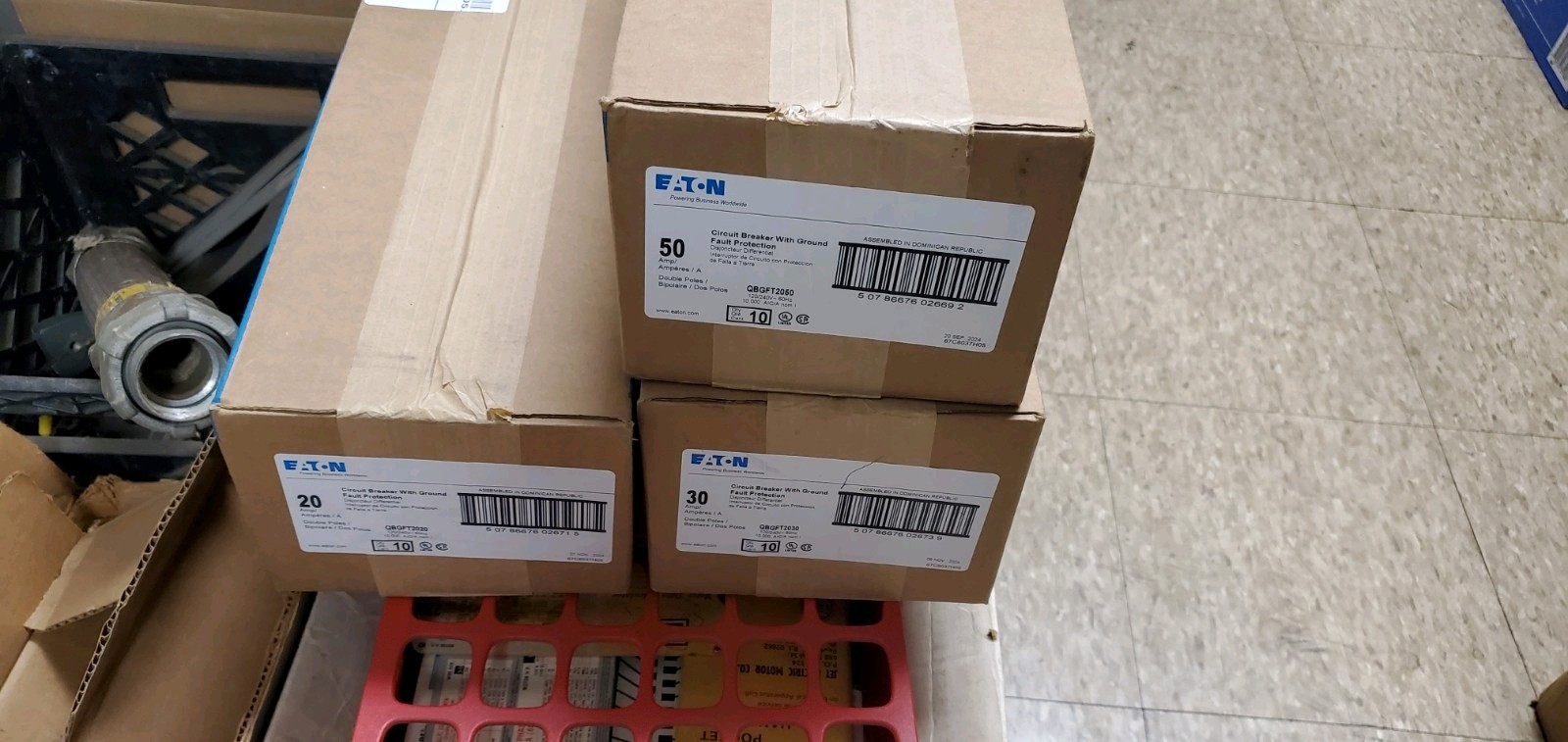 NEW IN BOX EATON CAT. QBGFT2030 30A, 2P, BOLT-ON GFI CIRCUIT BREAKER