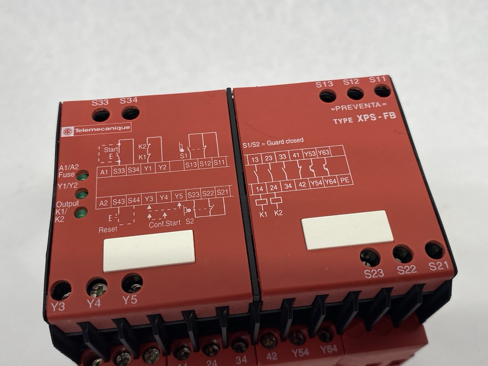 Schneider Electric XPSFB5111 Preventa Safety Relay 300V 2.5A