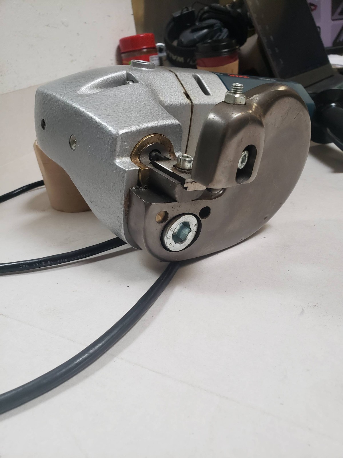 Bosch Unishear Metal Shear, Model 0 601 508 034, 115V, 8 Gauge. (Germany Made)
