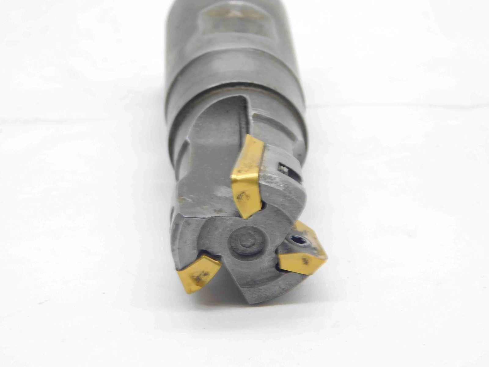 1 1/4 DIA. 4″ OAL COOLANT THRU INDEXABLE END MILL 1 1/4 SHANK 3 FLUTE 1.25
