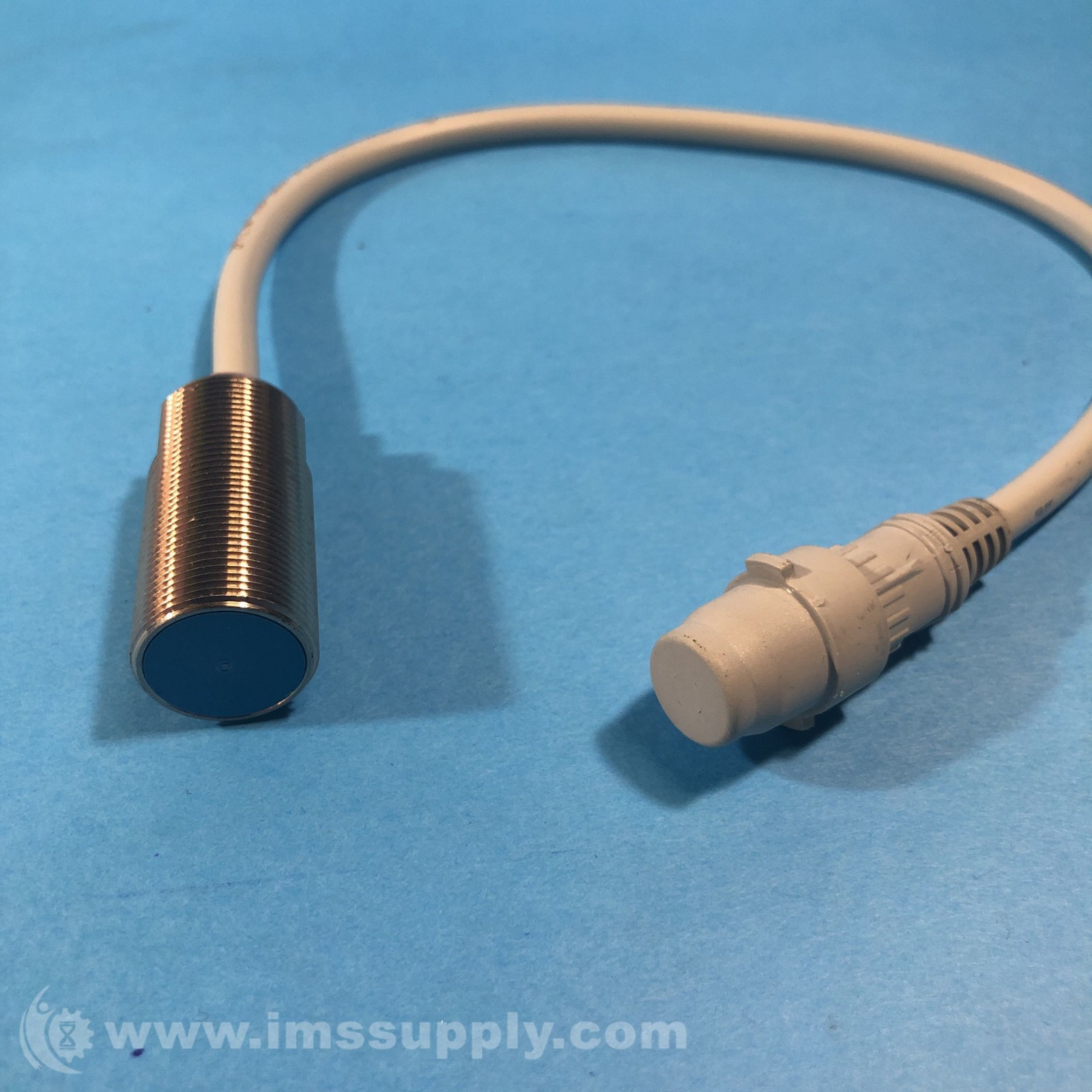 Azbil FL7M-7K6H-CN03 Cylindrical Proximity Switch 4611
