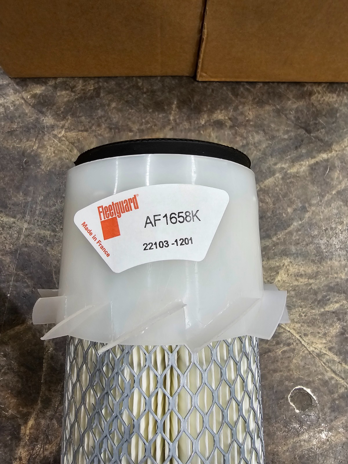 Fleetguard AF1658K Air Filter NEW! 22103-1201 GENUINE OEM FLEETGUARD