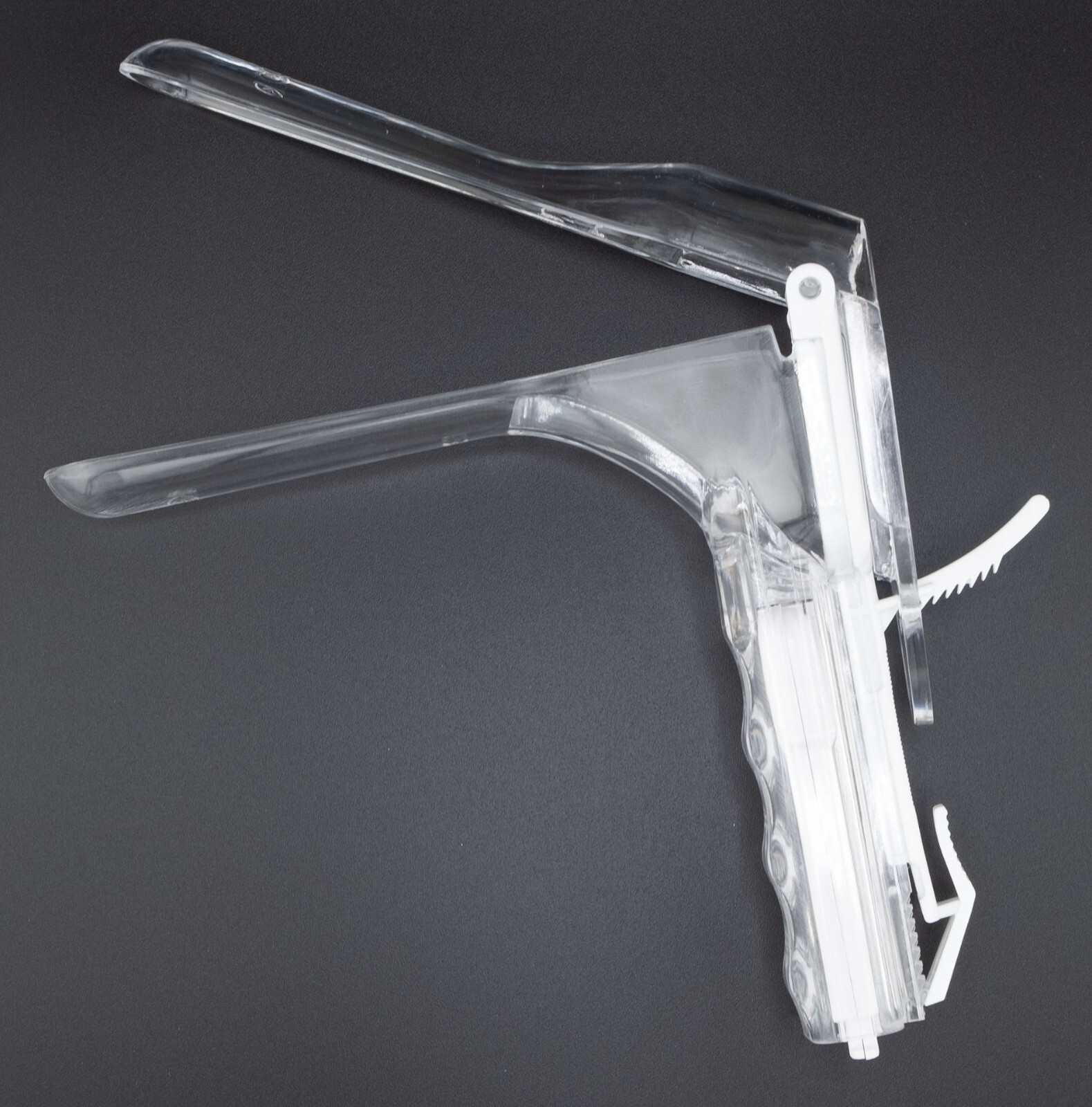 Disposable Illuminated Speculum – Medical , Expands in 2 Directions, Pack of 1
