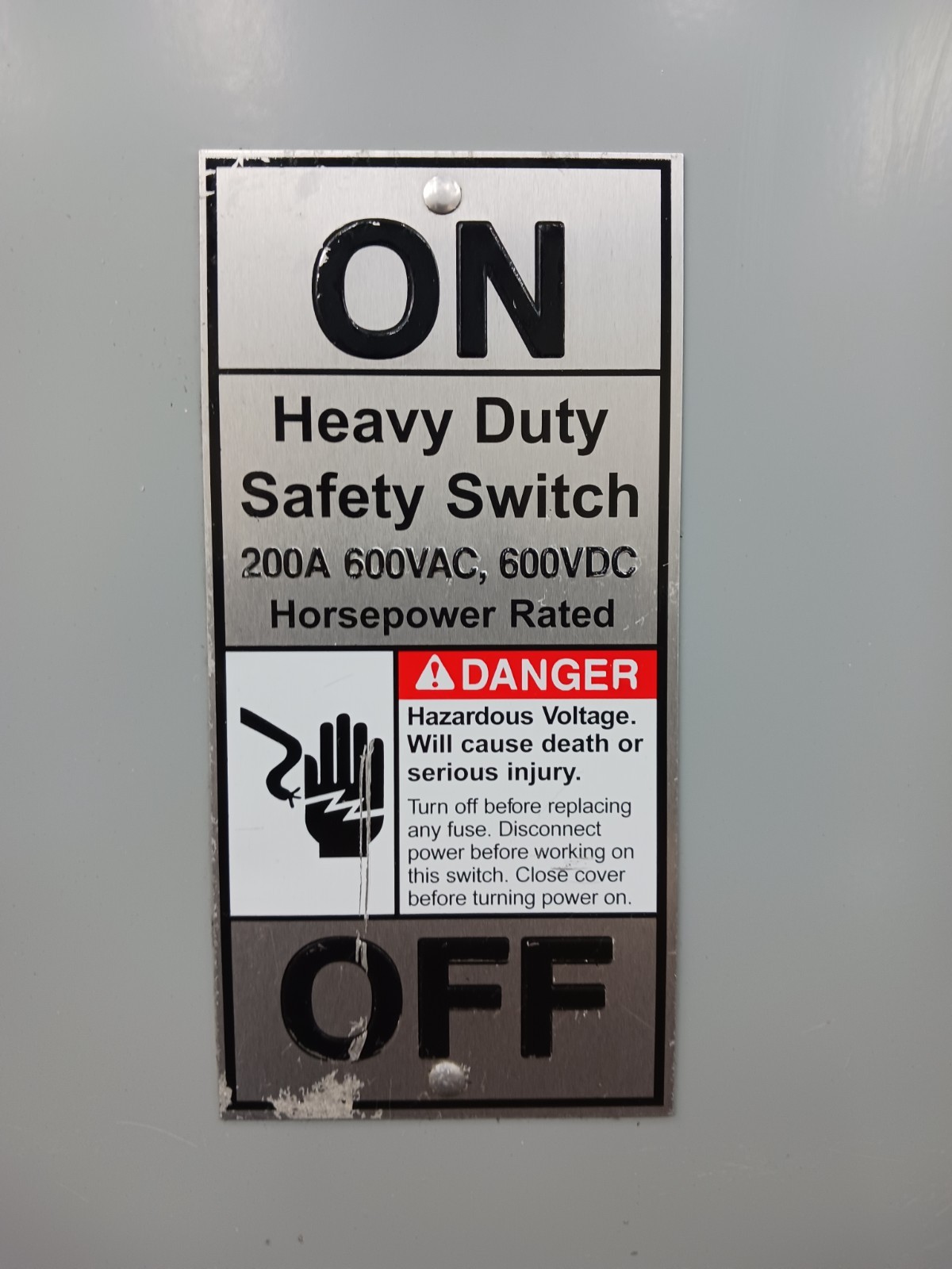Siemens 200 Amp Fusible Heavy Duty Safety Switch 3 Pole 600V AC/DC HF364N
