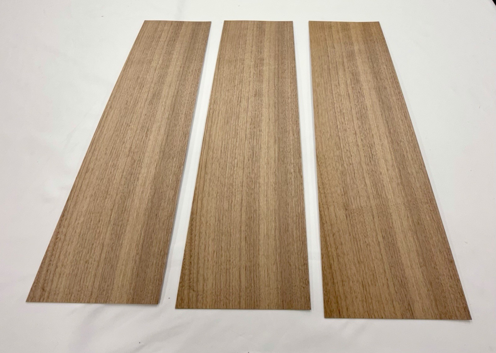 Walnut Wood Veneer: 3 Sheets 1/16 Thick ( 21.5” X 6″ ) 3 Sq Ft