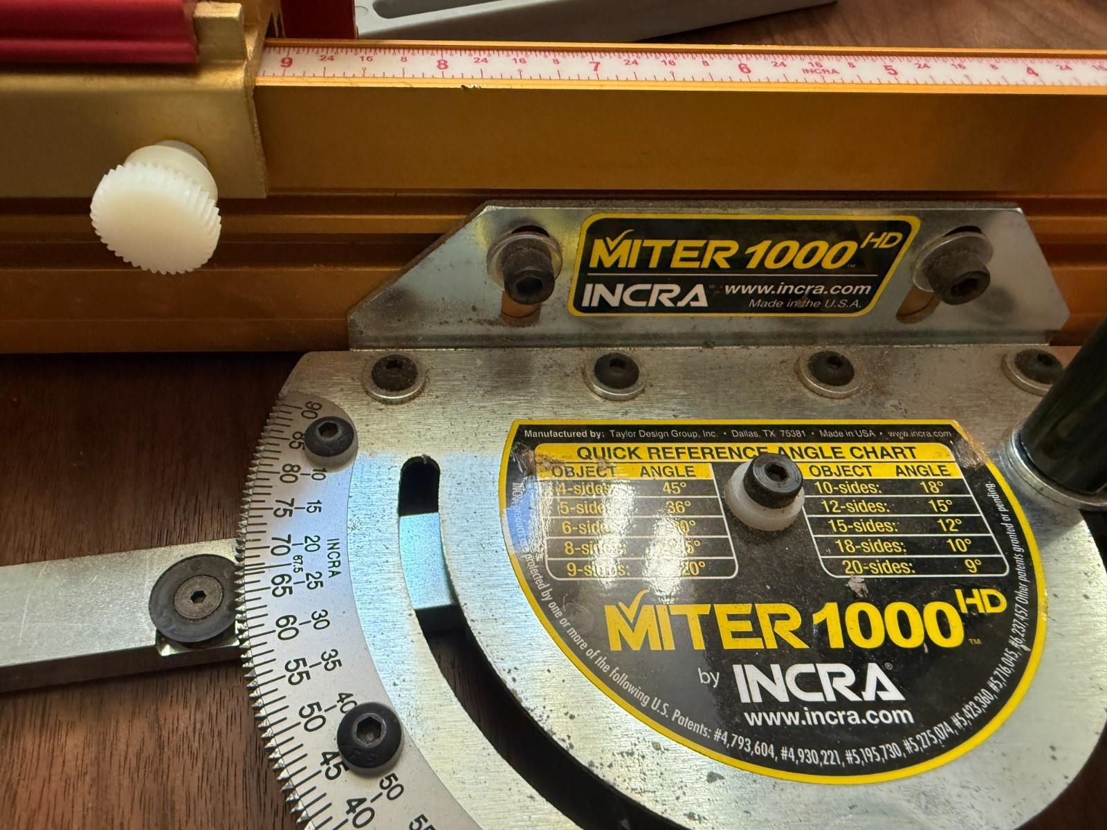 Incra Miter Gauge 1000HD table saw woodworking tool
