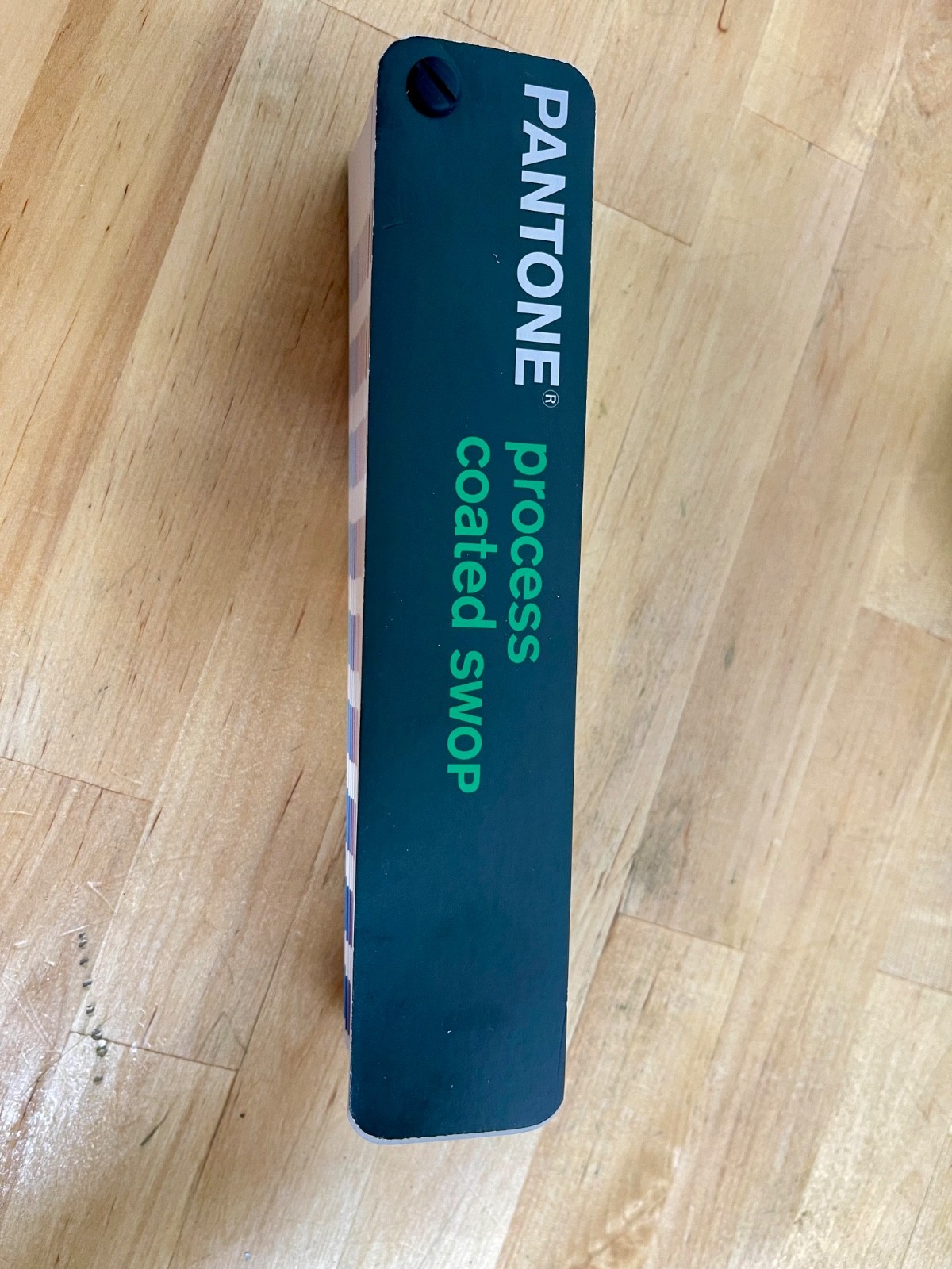 Pantone Ultimate Color Survival Guide Kit / includes 4 Color Guides w/ Software