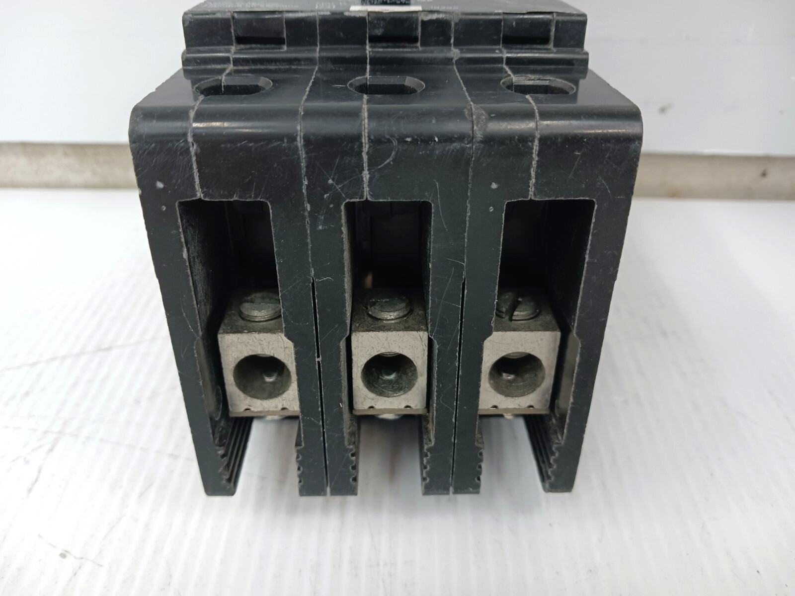 Square D 20 Amp Bolt-On Circuit Breaker 3 Pole 480Y/277 VAC EGB34020LH