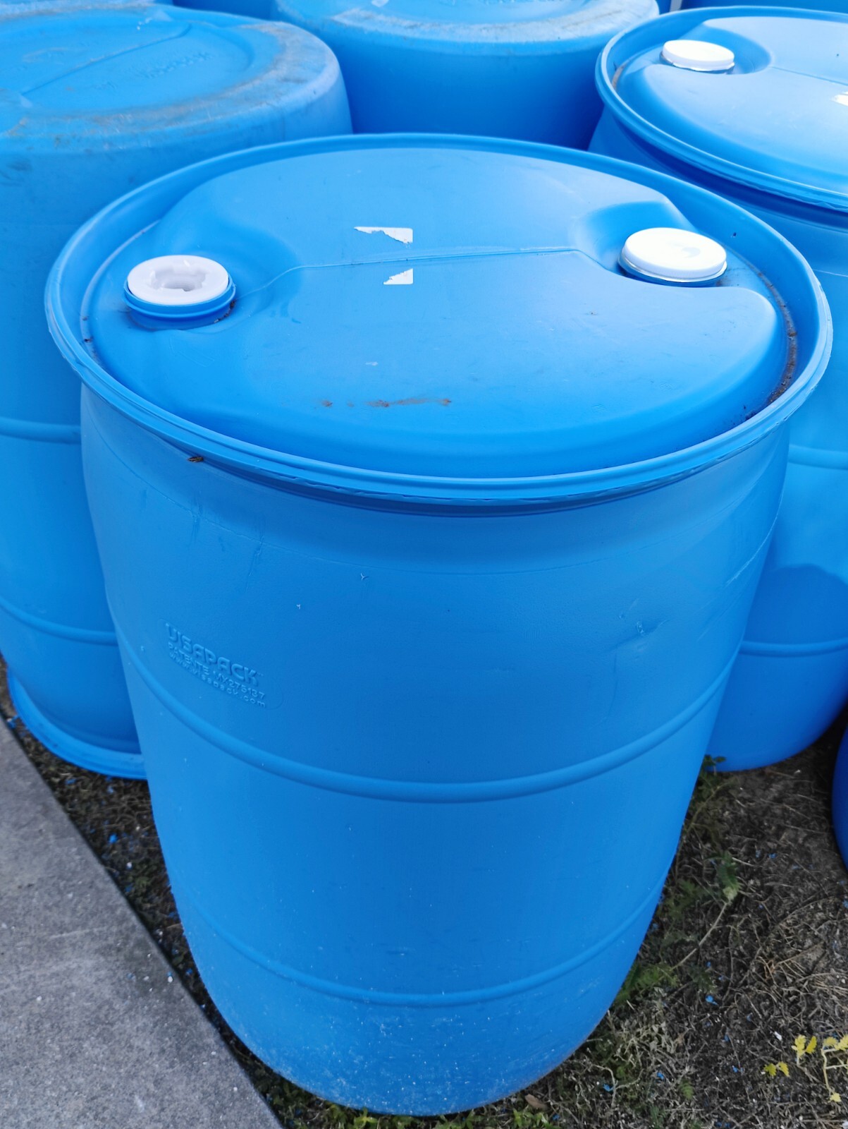 Buttress Bung Cap 2″ w/ 3/4″ Knock Out & Gasket for 55 Gallon Poly Drum (1 Qty)