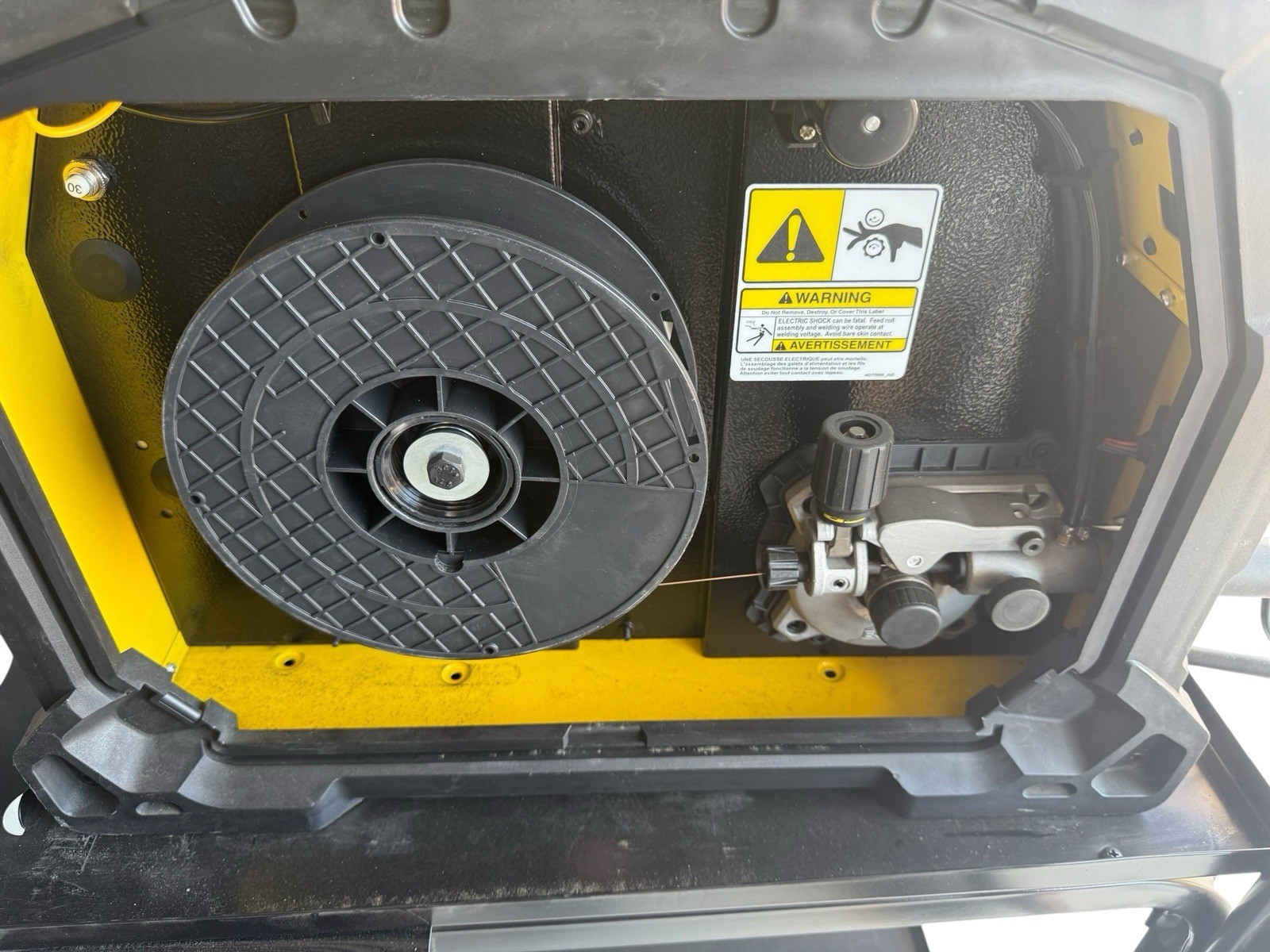 ESAB EM 215ic Multiprocess Mig/Stick/Tig Welder package Multi Volt