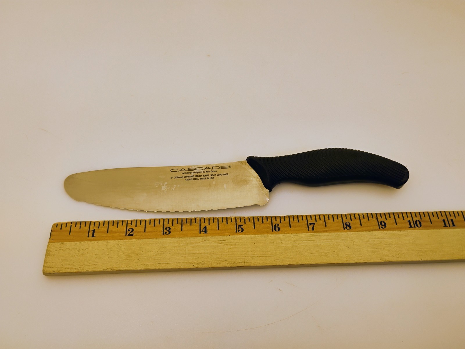 Cascade USA Ken Onion Culinary Design 6″ Scalloped Edge Sandwich Utility Knife
