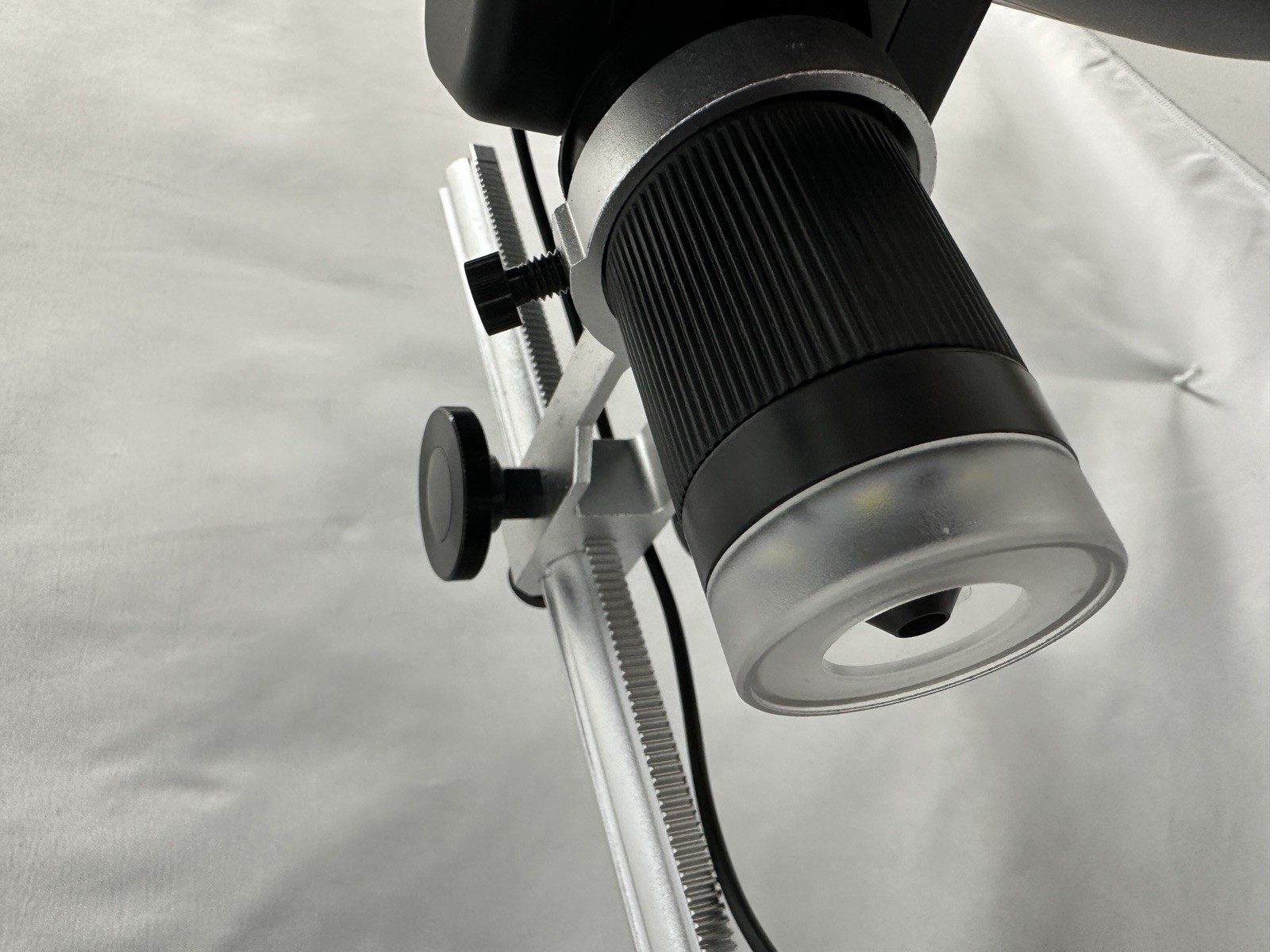 Andonstar 10.1 Inch LCD Digital Microscope – New No Box