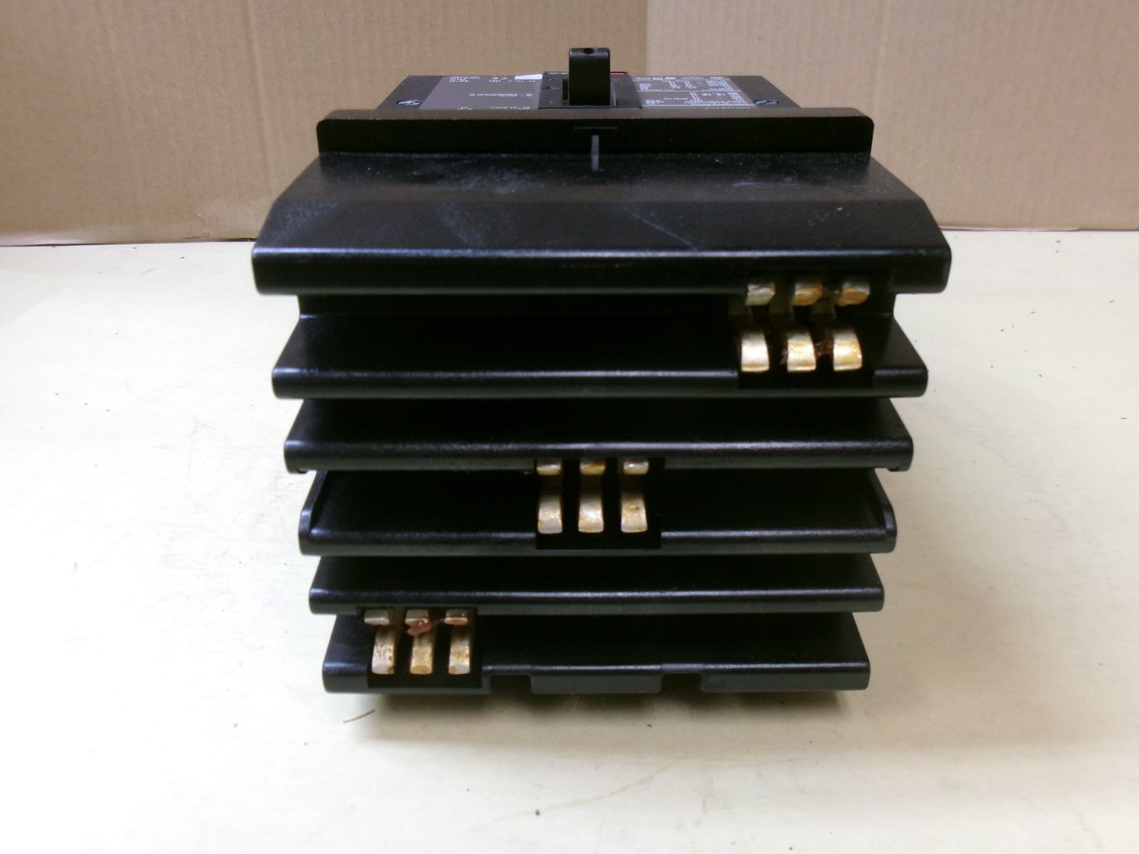 Square D JDA36175 Circuit Breaker 175A , 3P , 600VAC , 250VDC, JD250 PowerPact
