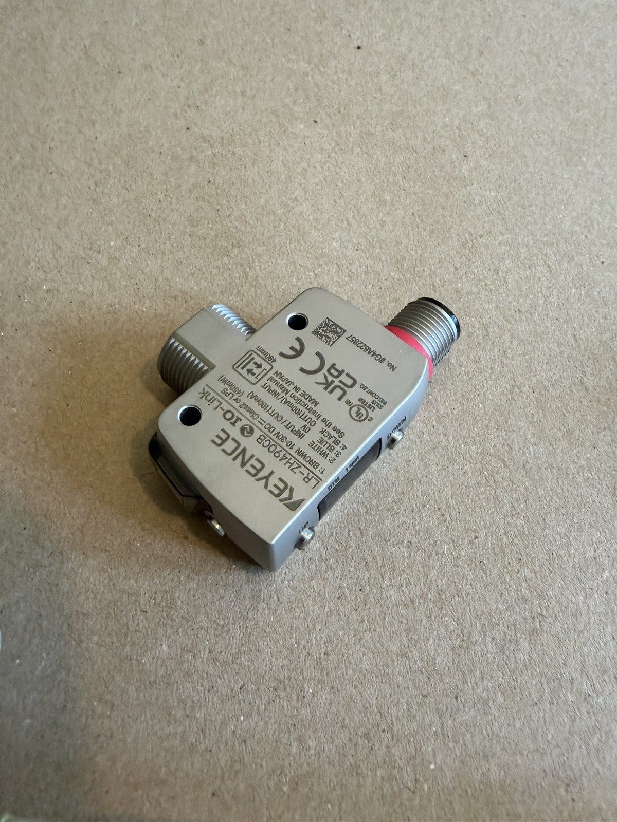 New in BOX KEYENCE LR-ZH490CB LASER SENSOR Contained Distance