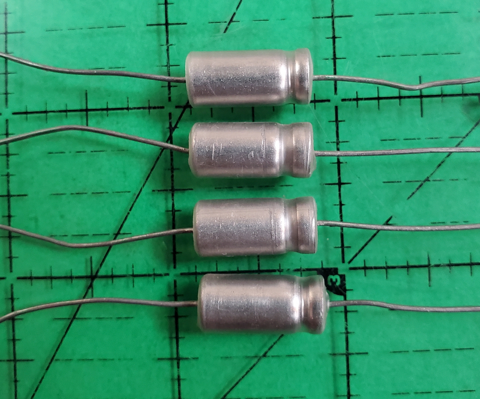 Capacitors Aluminum Electrolytic TE1166 Sprague 350uf 15v 4pcs