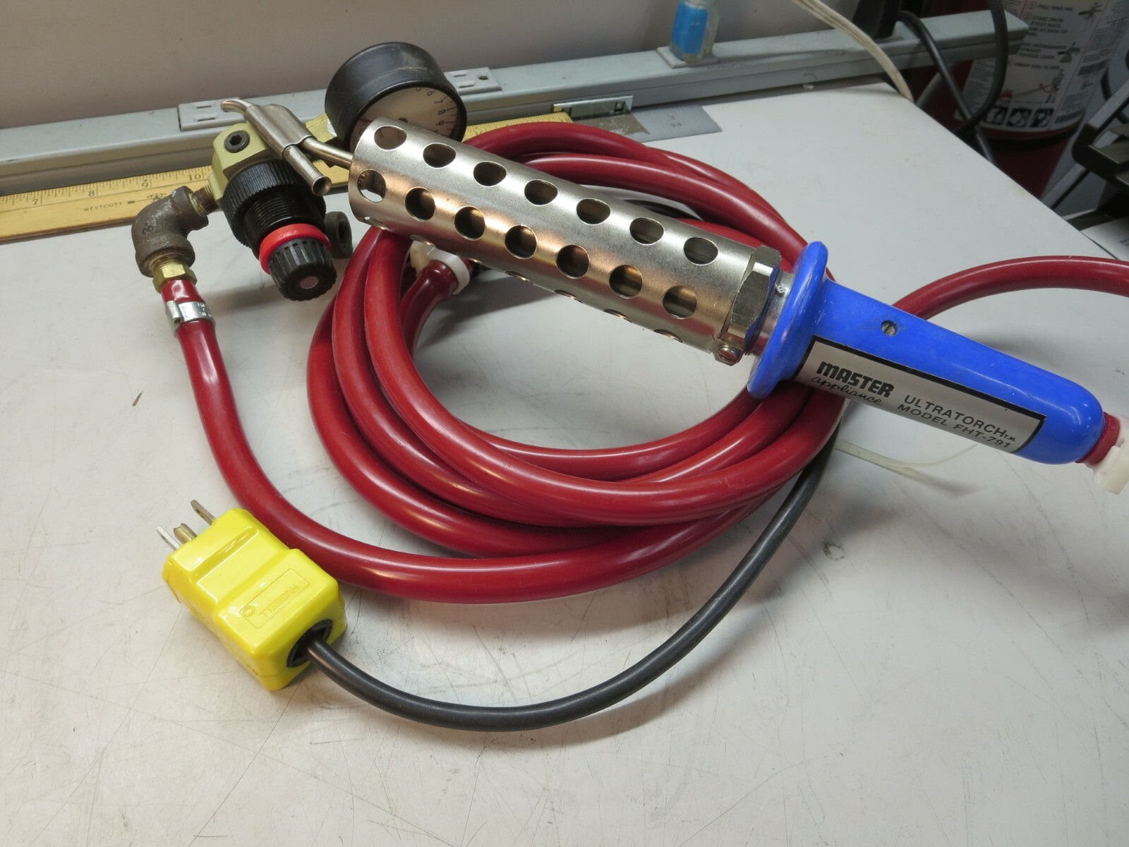 Master Appliance, FHT-791, UltraTorch, 120 V, 60 HZ, 550 W, W/Valve-Gauge Assy.